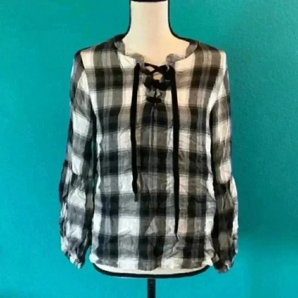 Philosophy shirt in size small